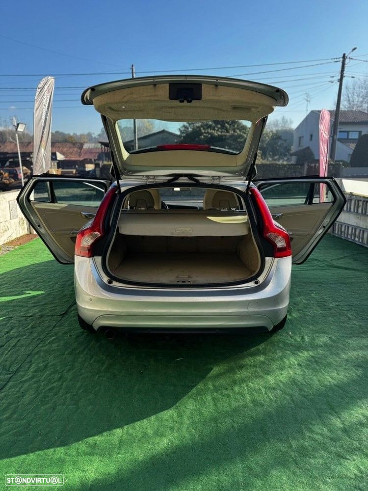 Volvo V60 1.6 D2 Drive Summum Start/Stop - 10