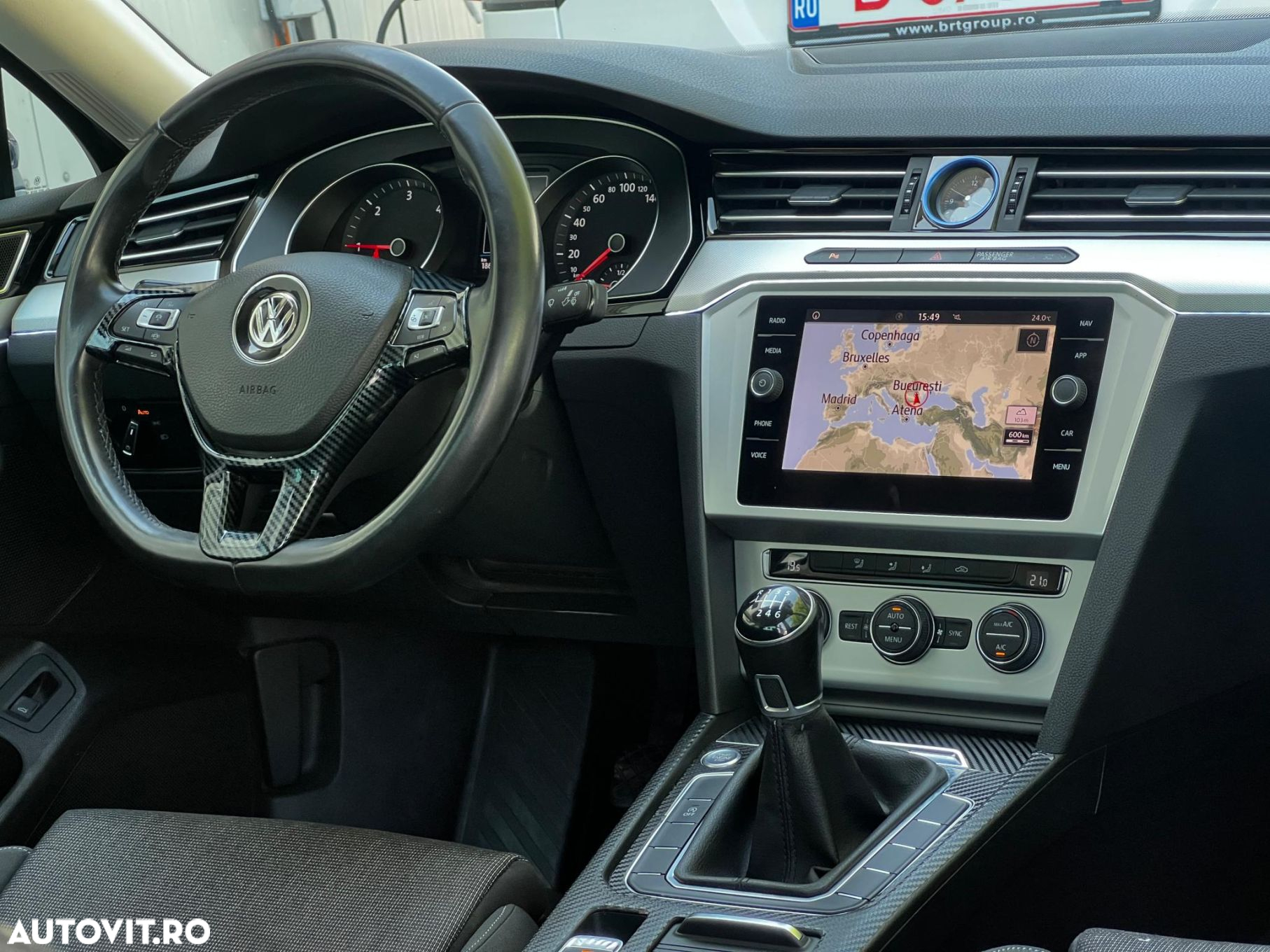 Volkswagen Passat - 8