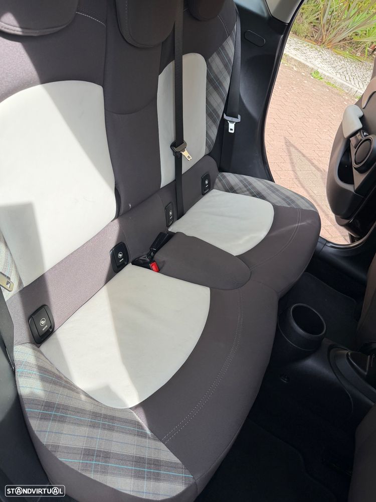 MINI 5 Portas Cooper D - 28