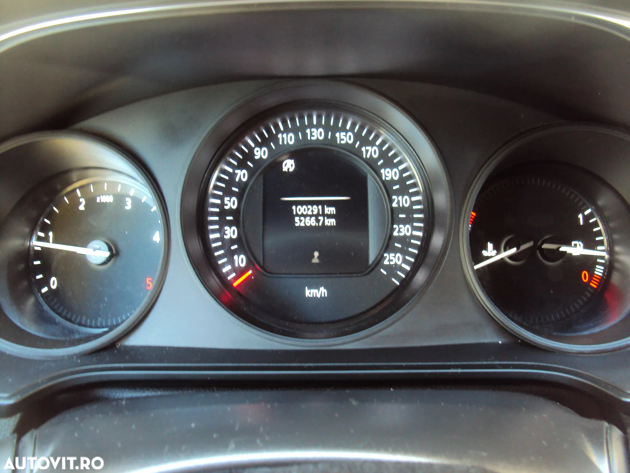 Renault Megane Blue dCi 116 Zen - 8