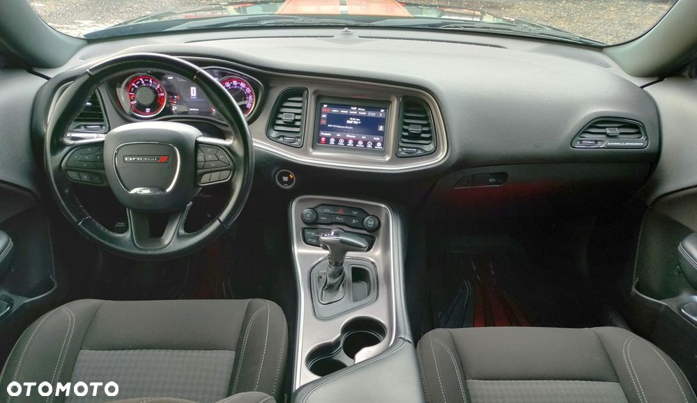 Dodge Challenger - 17