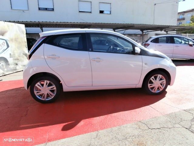 Toyota Aygo 1.0 X-Play+X-Touch - 5