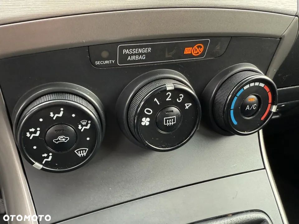 Toyota Verso 1.8 Premium 7os - 24