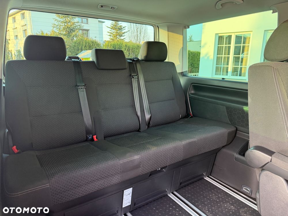 Volkswagen Multivan - 14