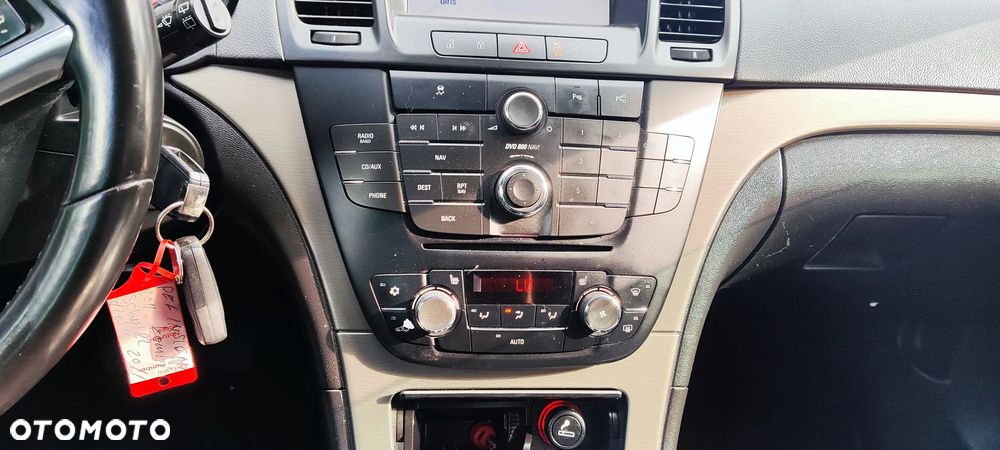 Opel Insignia - 16