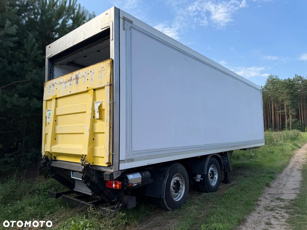Schmitz Cargobull CARRIER VECTOR 1550 / OŚ SKRĘTNA / WINDA + ROLETA / 22 PALETY DŁ. 9 M / IDEALNA DO MIASTA / ŚWIETNIE ZWROTNA i SKRĘCAJĄCA NACZEPA / DOSTĘPNE 3 SZTUKI !!