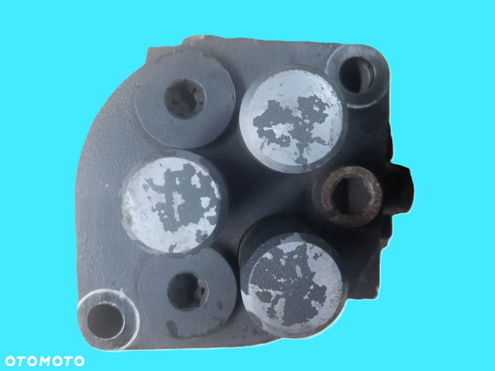 VOLVO 8353900106 - 4