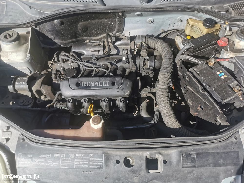 Renault Clio 1.2 RN - 11