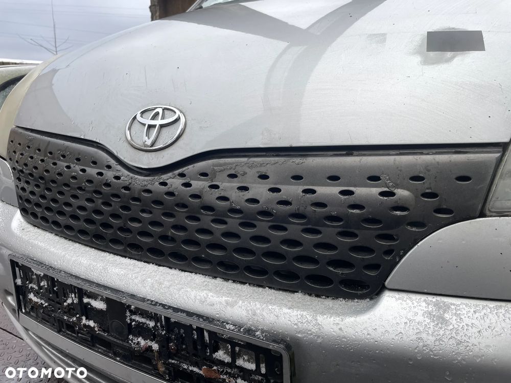 GRILL TOYOTA YARIS VERSO - 2