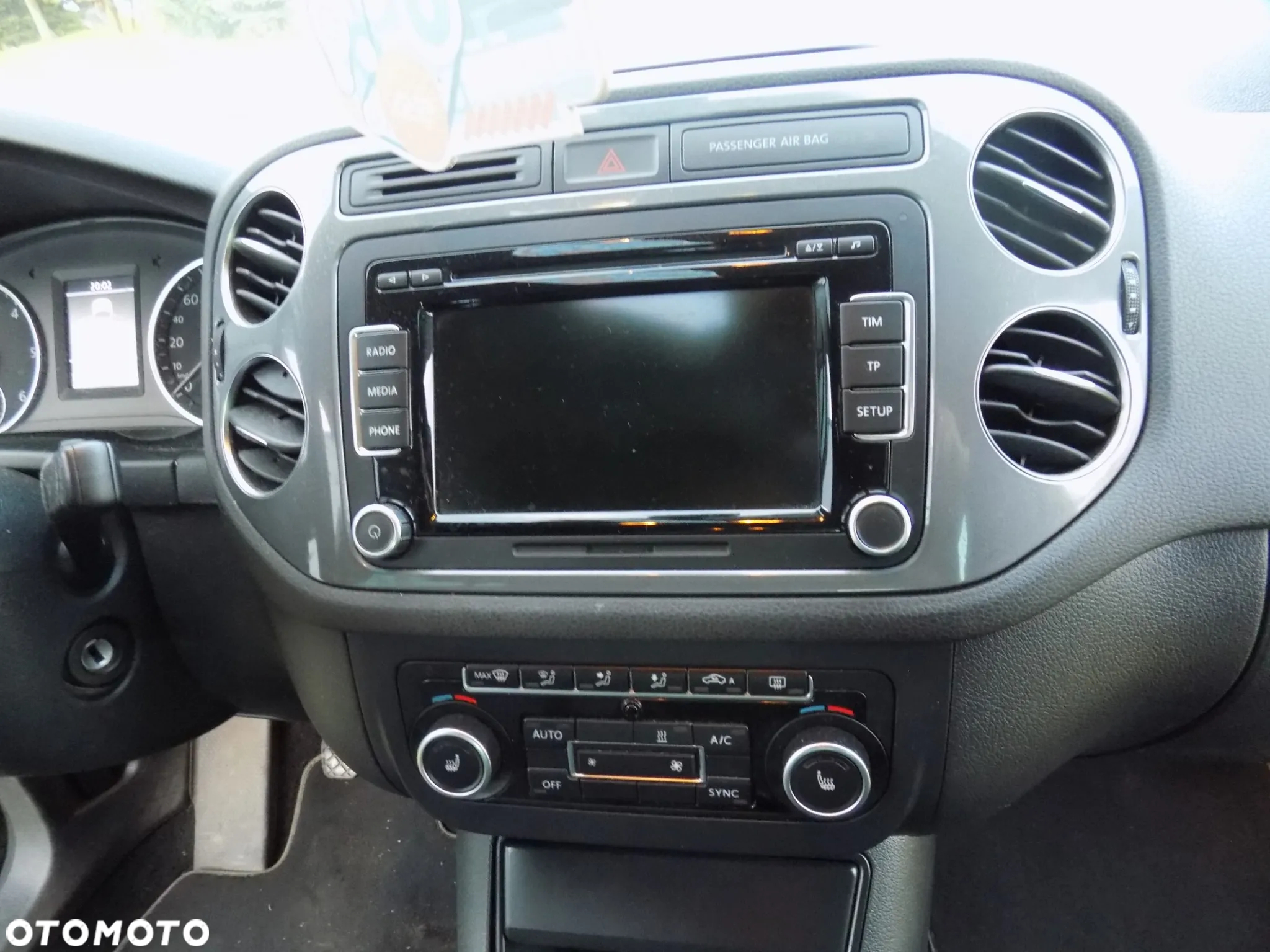 Volkswagen Tiguan 2.0 TDI DPF BlueMotion Technology Sport & Style - 22