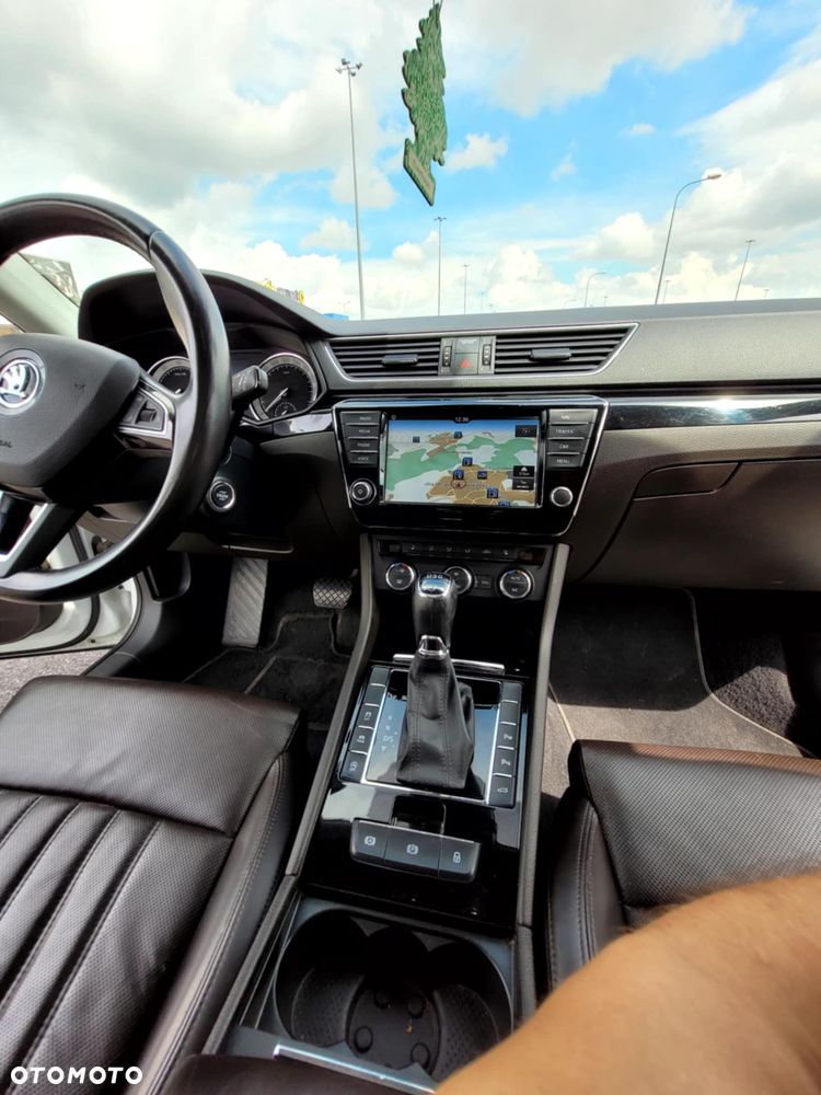 Skoda Superb 2.0 TSI 4x4 L&K DSG - 25