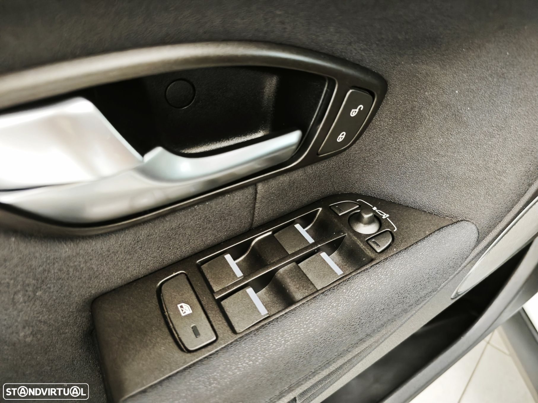 Land Rover Range Rover Evoque TD4 SE Dynamic - 30