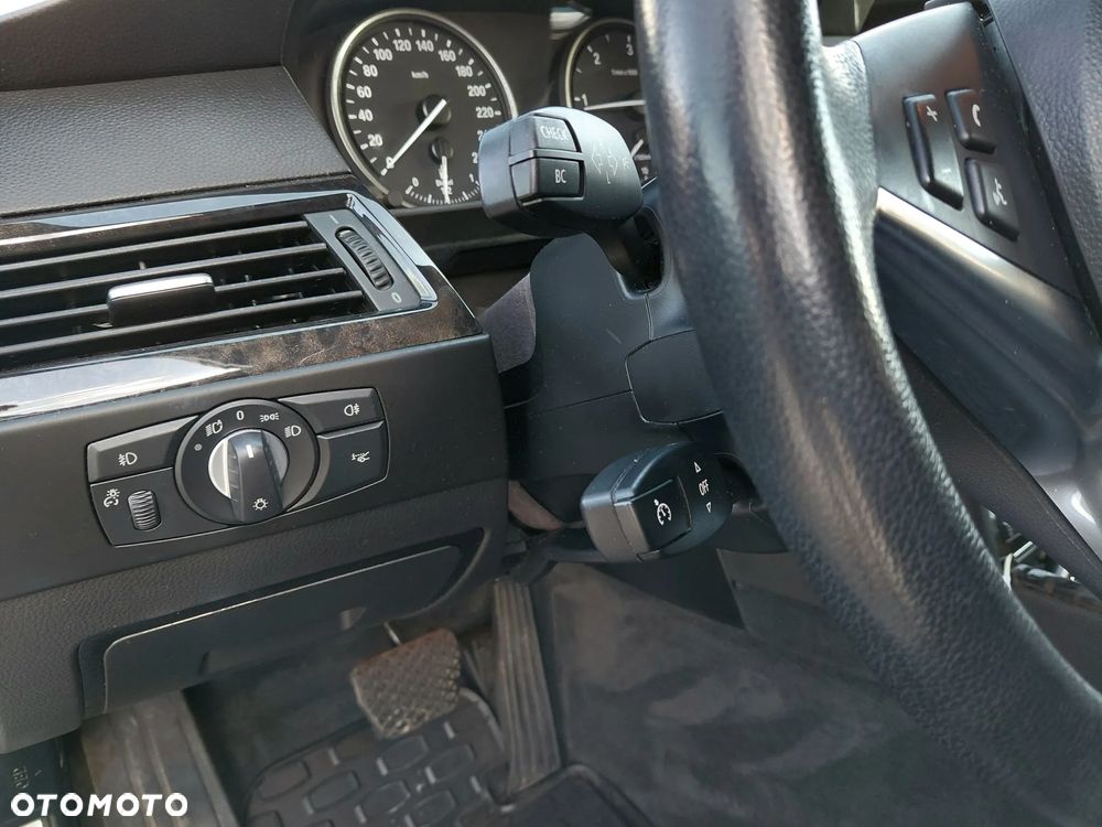 BMW Seria 5 520d Edition Sport - 23