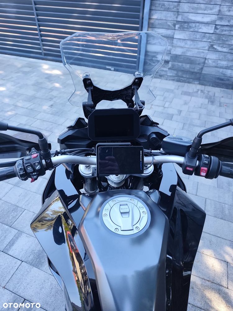 BMW XR - 9