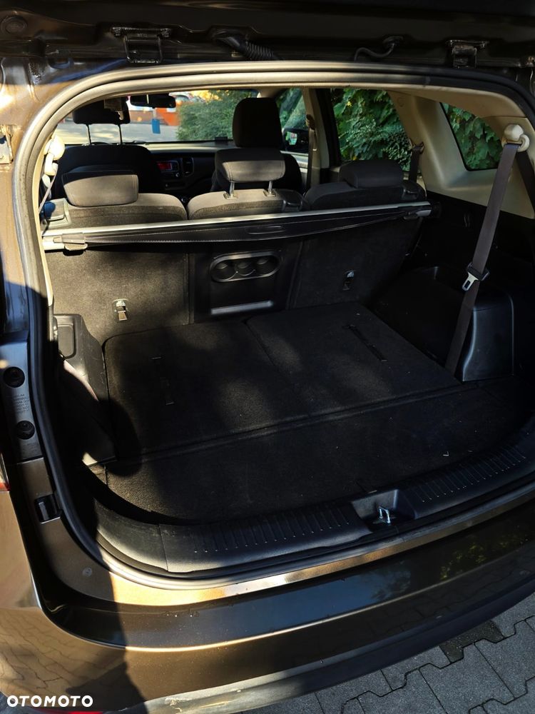 Kia Carens 1.7 CRDi L 7os - 33