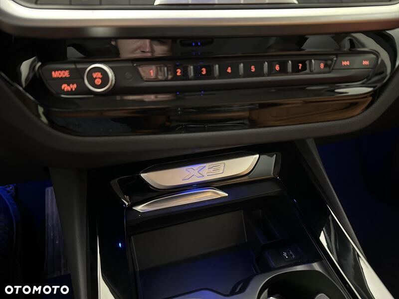 BMW X3 xDrive20d - 17