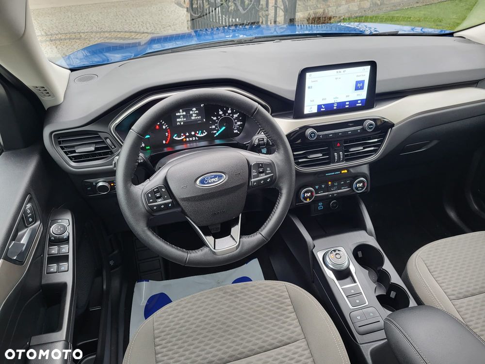 Ford Kuga - 28