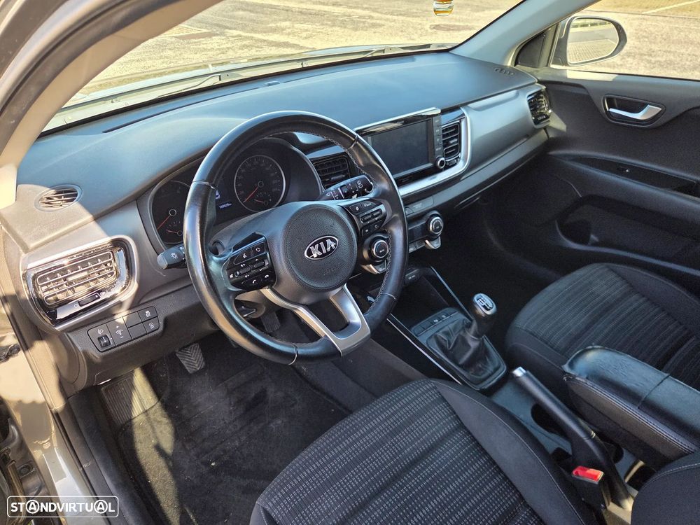 Kia Stonic 1.6 CRDi Urban - 8