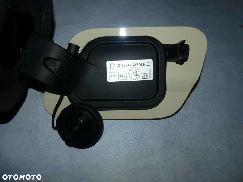 dw touran 5t klapka wlewu paliwa diesel ad blue 5ta809857e - 3