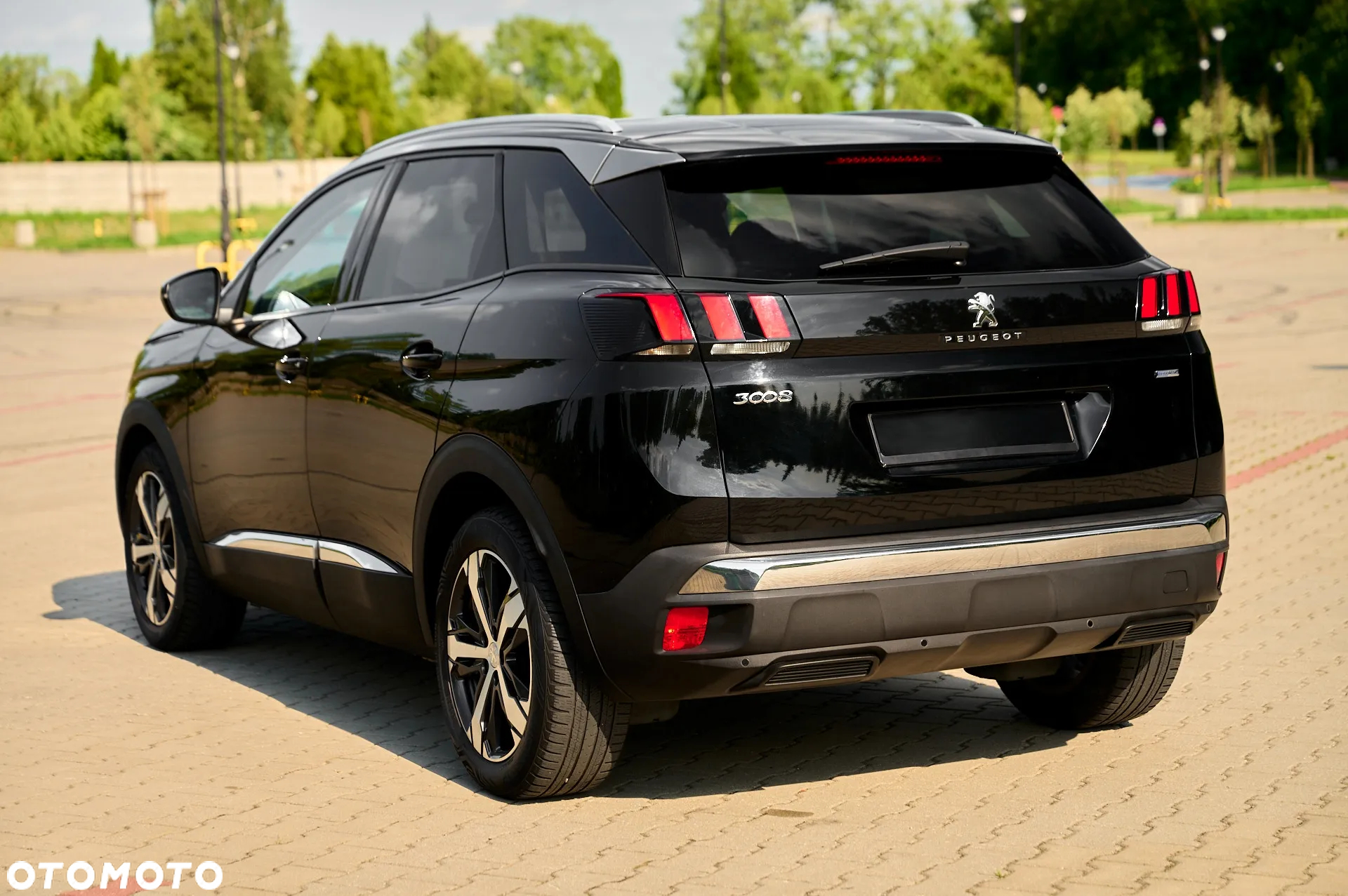 Peugeot 3008 1.2 PureTech Allure S&S - 9