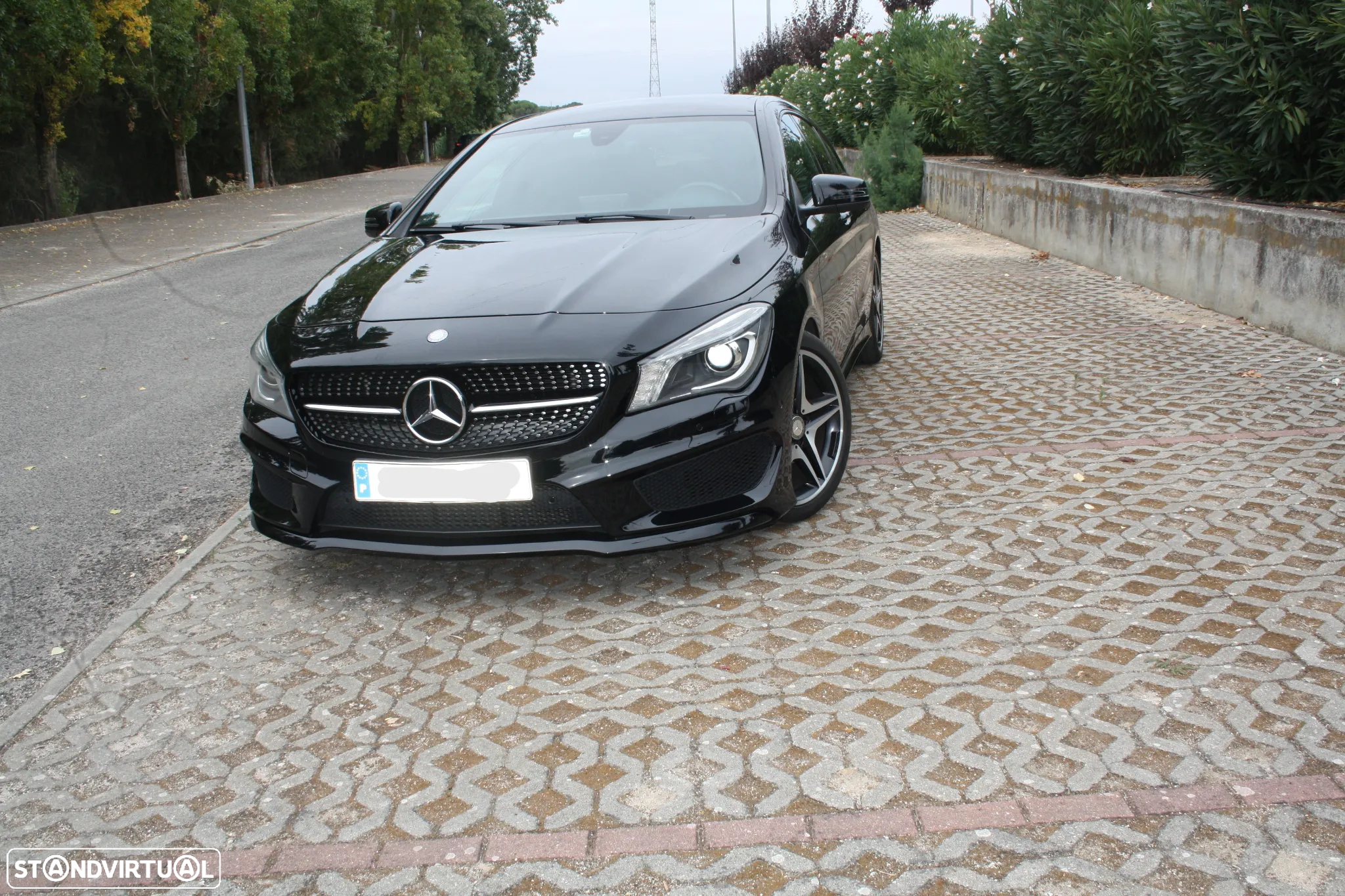 Mercedes-Benz CLA 180 d Shooting Brake AMG Line - 8