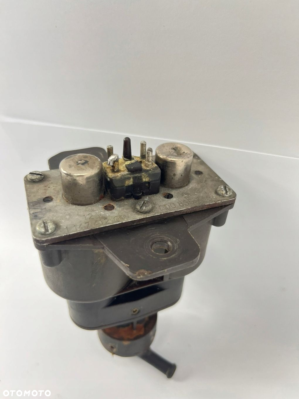ZAWÓR OGRZEWANIA MERCEDES W126 C126 SE SEL SEC 0008303884 1147412011 - 6