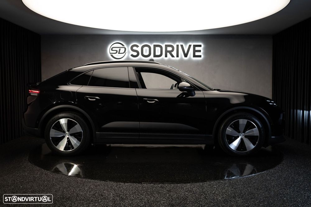 Porsche Macan Electric 4 - 4