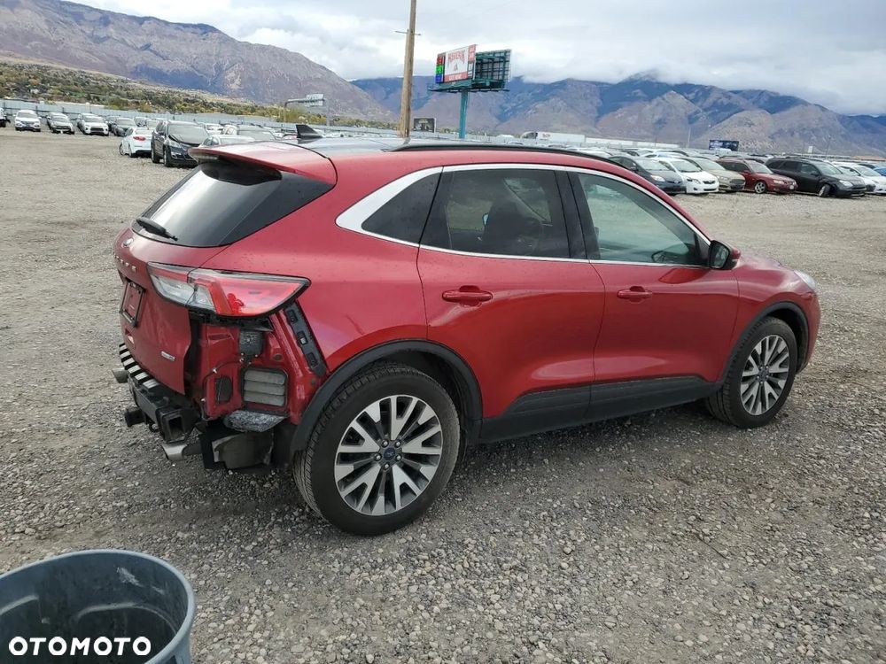 Ford Escape 2.0 EcoBoost AWD Titanium - 4