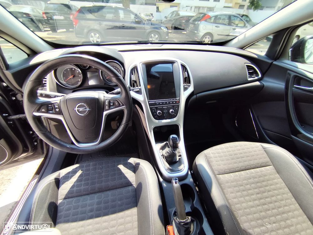 Opel Astra GTC - 3