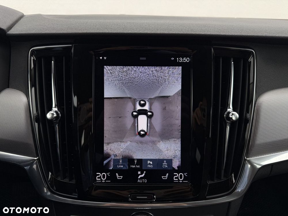 Volvo V90 Cross Country - 24