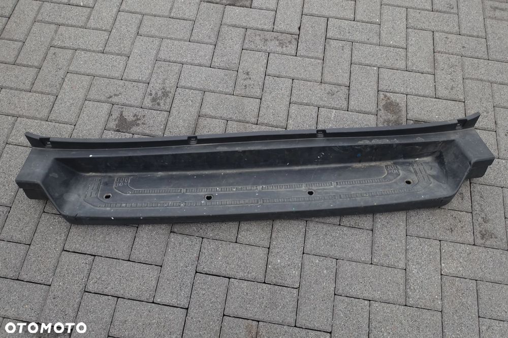 NAKŁADA ZDERZAKA TYŁ STOPIEŃ PRÓG CRAFTER MAN TGE - 1