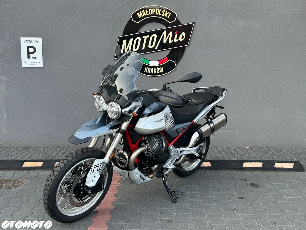 Moto Guzzi V85 - 1