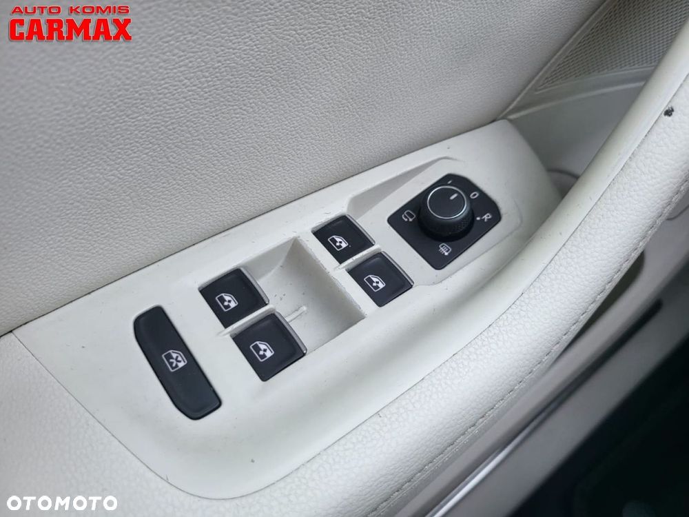 Volkswagen Passat - 20