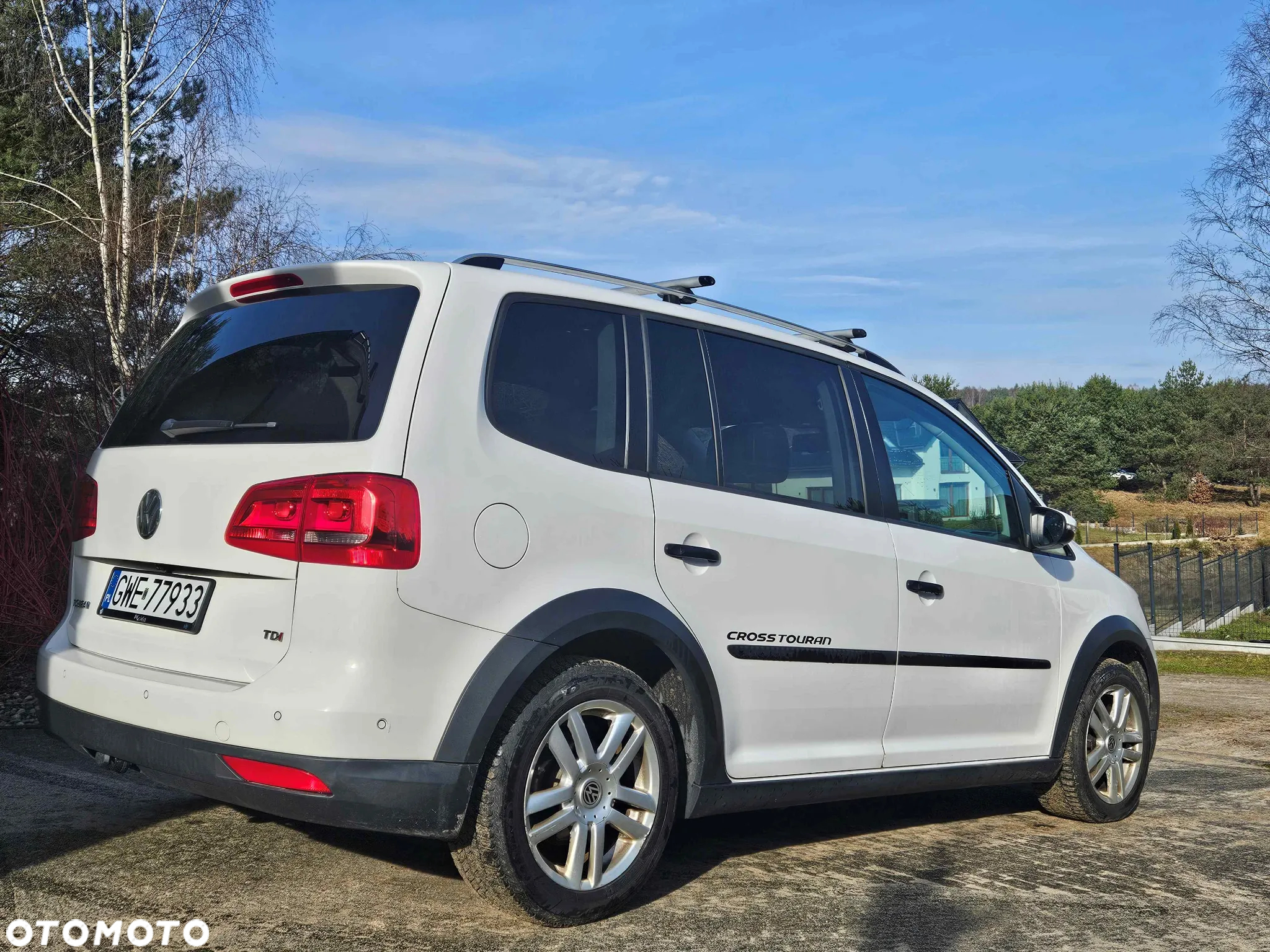 Volkswagen Touran 1.6 TDI DPF Cross - 3