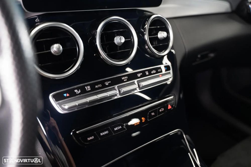Mercedes-Benz C 300 de AMG Line - 32