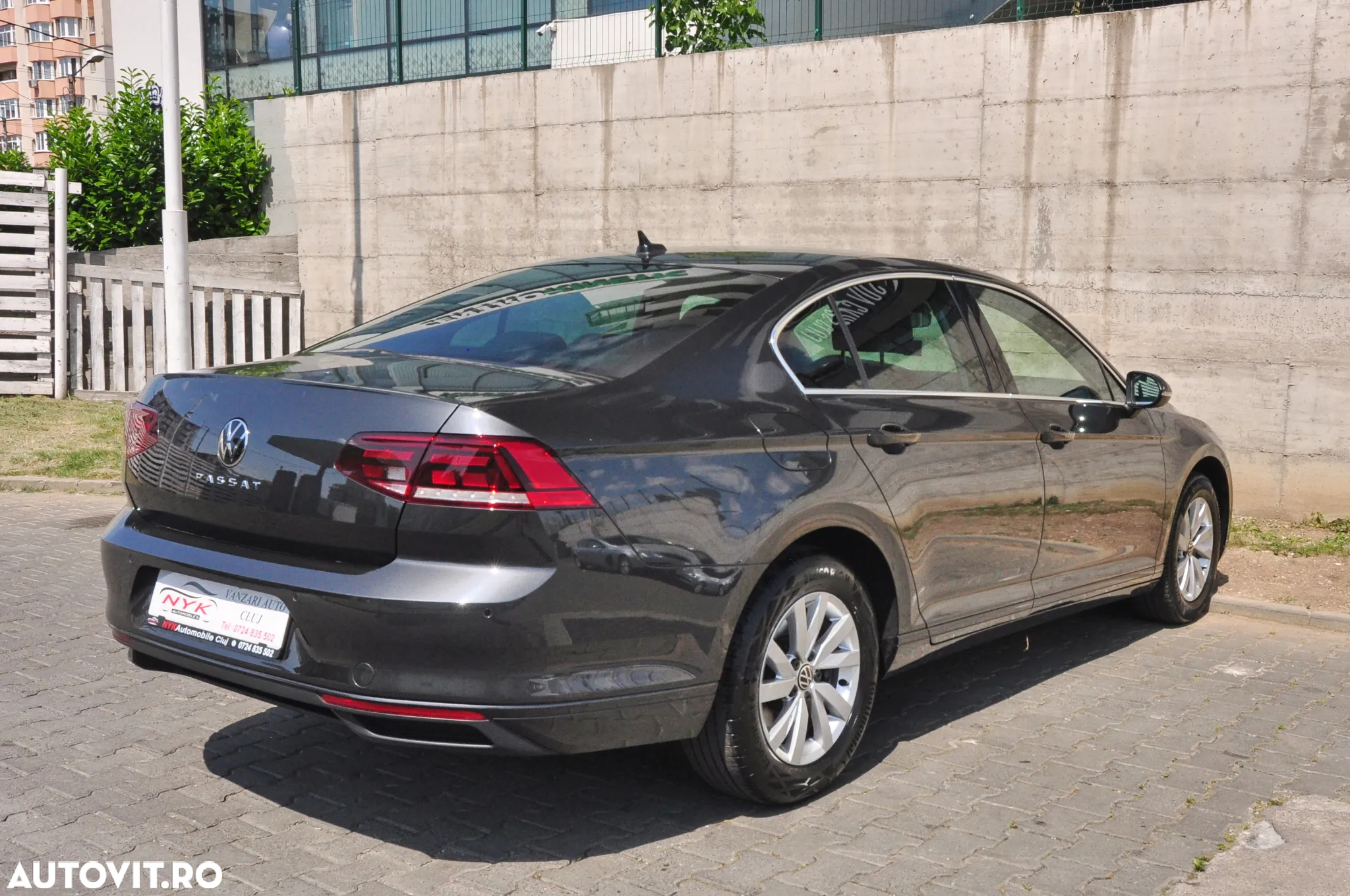 Volkswagen Passat 1.5 TSI OPF DSG Business - 3