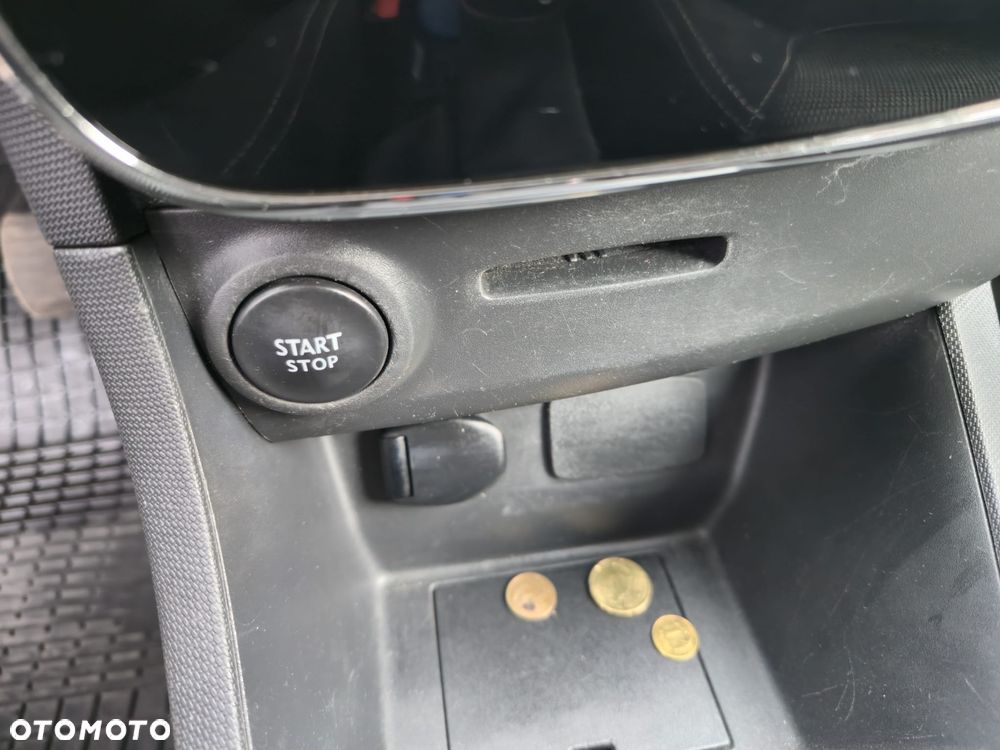 Renault Clio 0.9 TCe Limited - 17