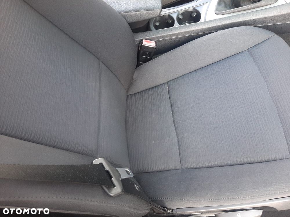 BMW Seria 1 116d EfficientDynamics Edition - 26