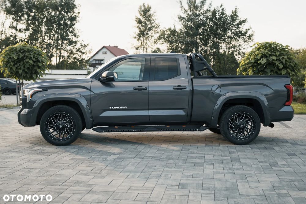 Toyota Tundra - 4