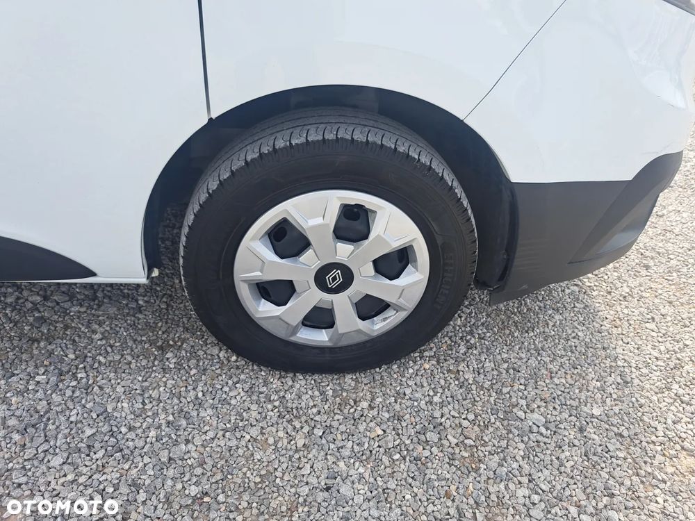 Renault Trafic - 16