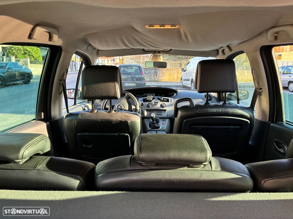 Renault Scénic 1.5 dCi SE Exclusive - 11