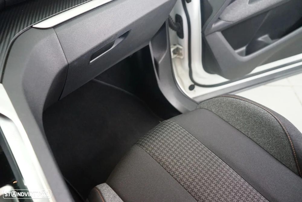 Peugeot 3008 1.2 PureTech Allure Pack - 31