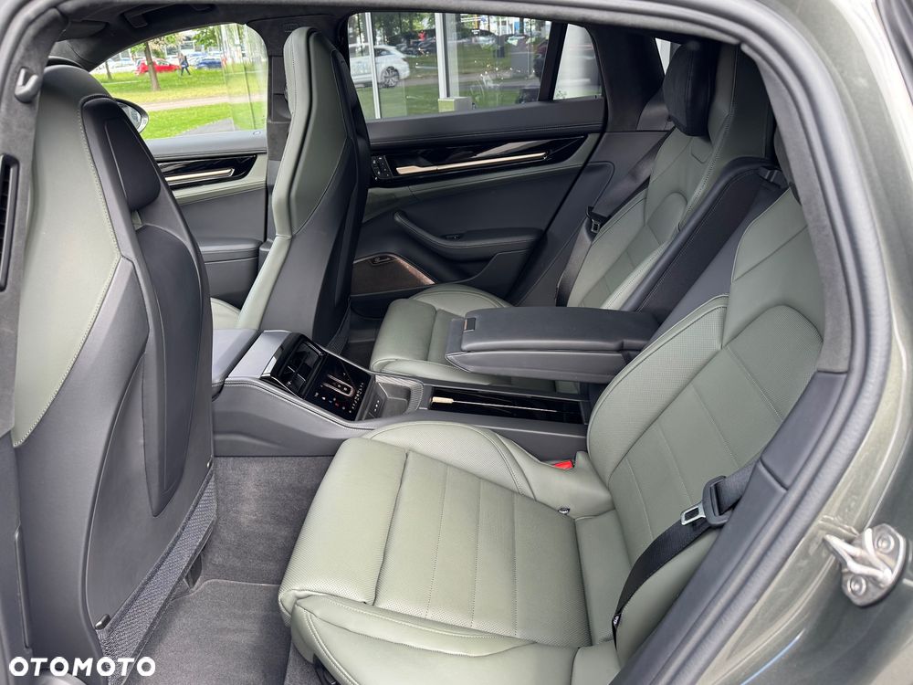 Porsche Panamera Turbo S E-Hybrid PHEV - 19