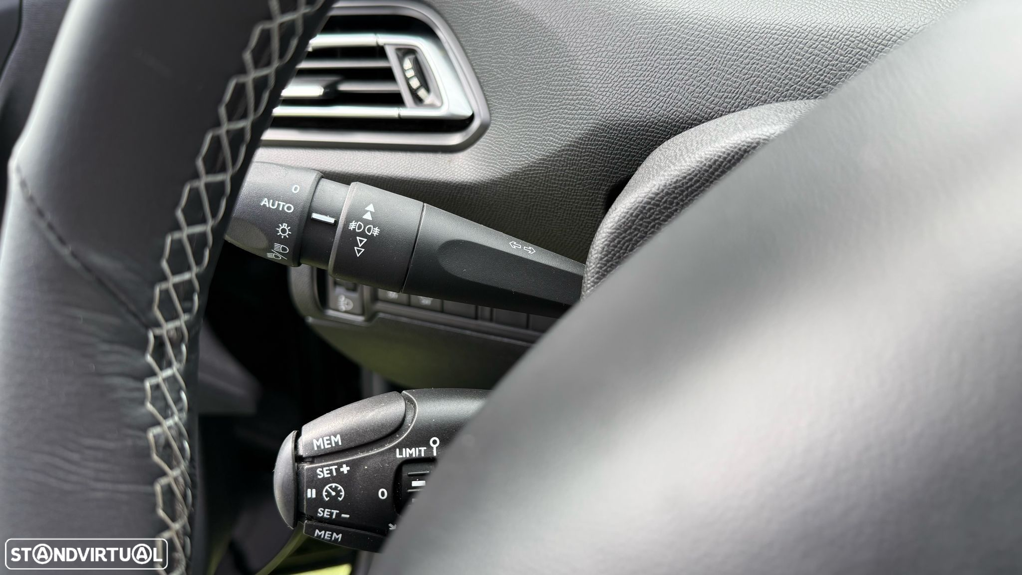 Peugeot 308 SW 1.6 BlueHDi Style - 23