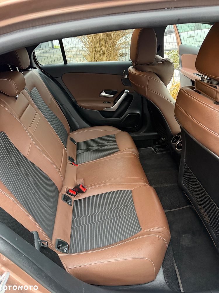 Mercedes-Benz Klasa A 250 E AMG Line 8G-DCT - 16