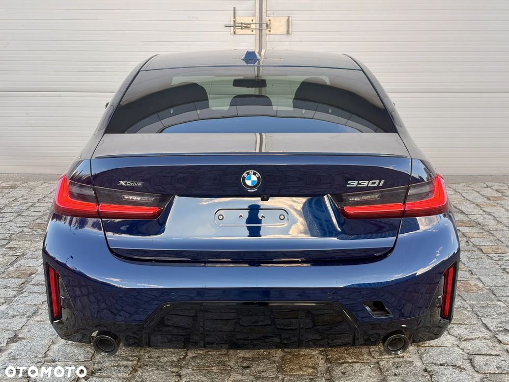 BMW Seria 3 330i xDrive - 5