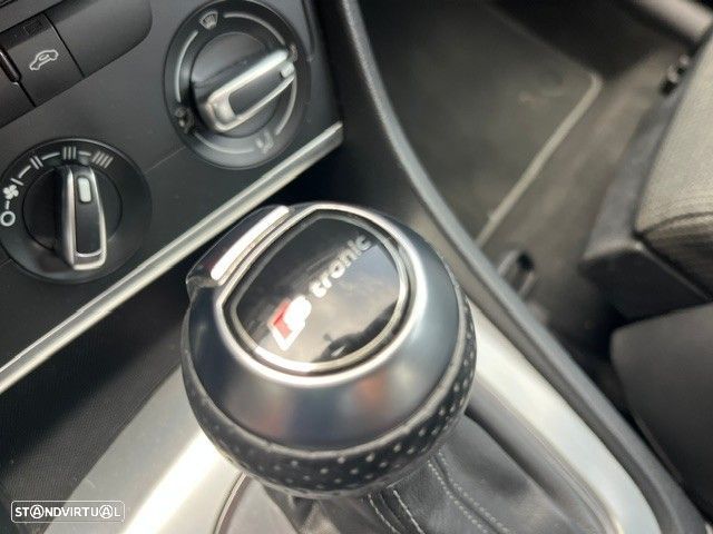 Audi Q3 2.0 TDi quattro S-line S-tronic - 12