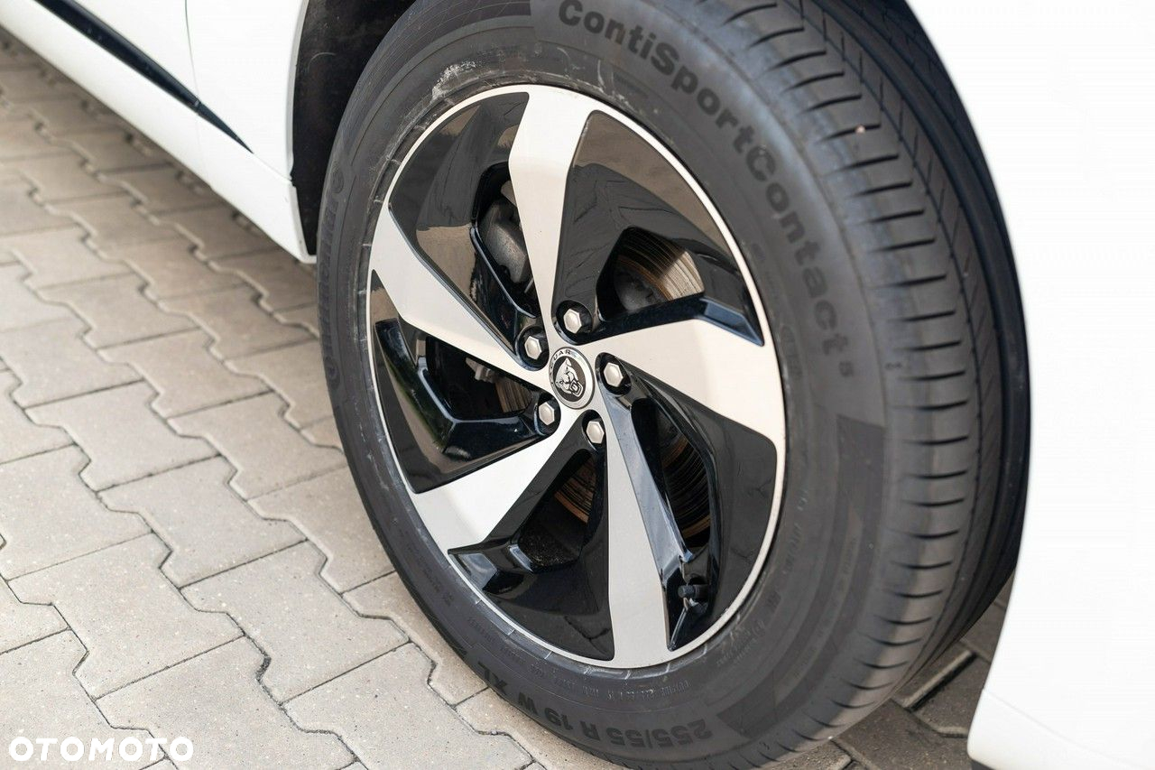 Jaguar F-Pace - 9