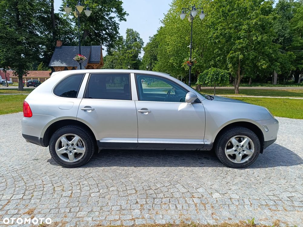 Porsche Cayenne - 8