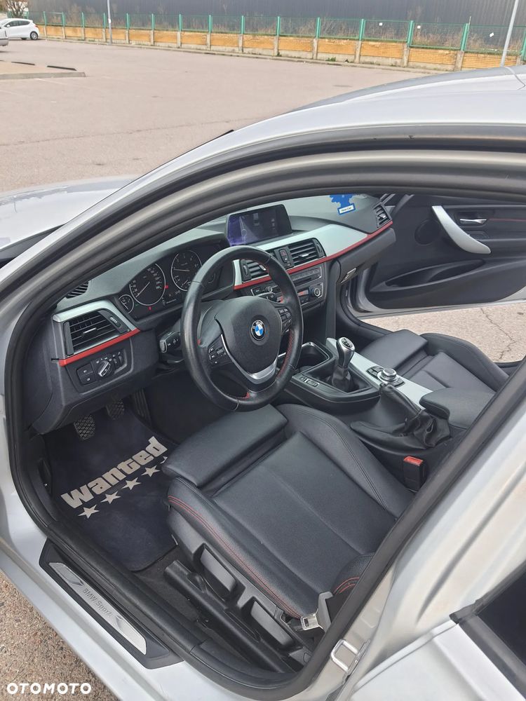 BMW Seria 3 318d Sport Line - 8